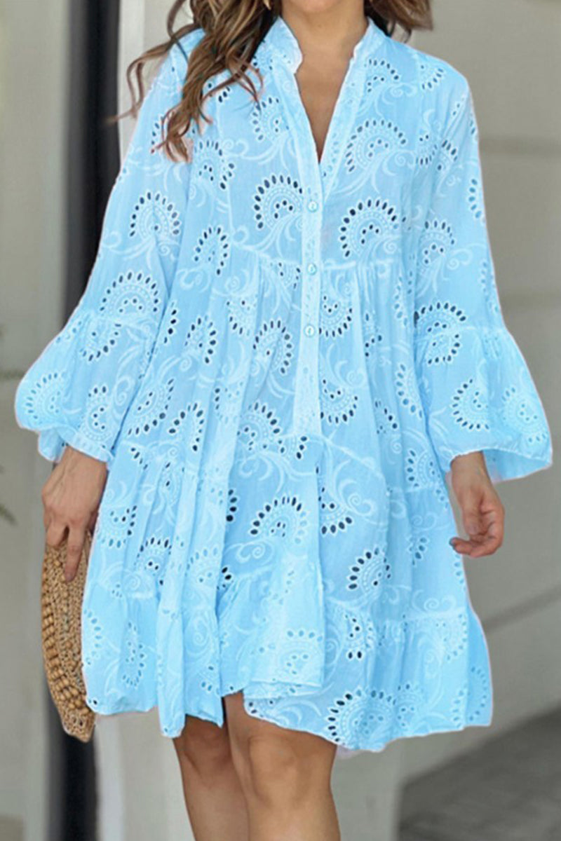Beautifully Finished Dress in a Timeless Design