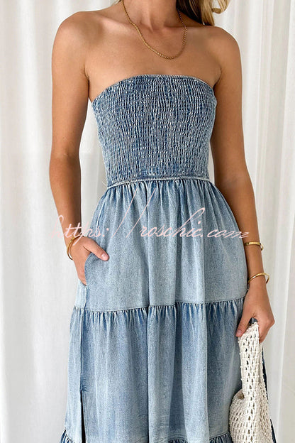 Beautifully Finished Dress in a Timeless Design