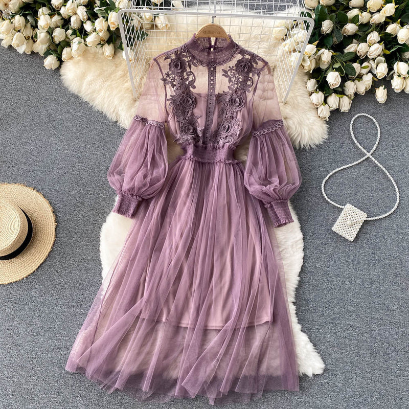 Well Tailored Dress with a Graceful Silhouette
