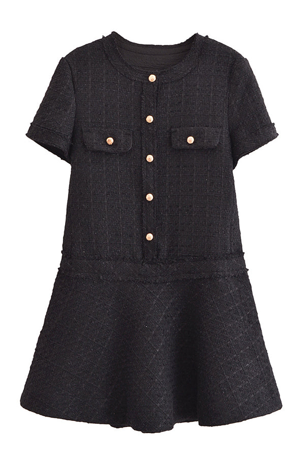 Gracefully Styled Dress for Any Occasion