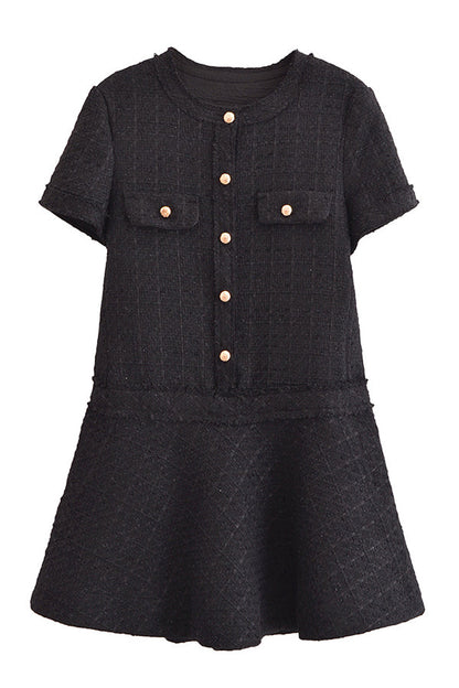 Gracefully Styled Dress for Any Occasion