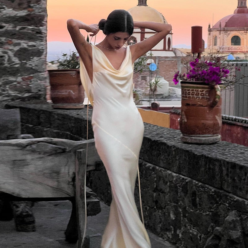 Effortlessly Elegant Dress with a Timeless Design