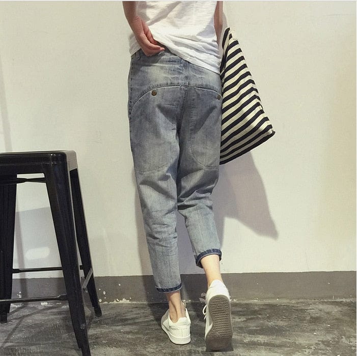 Effortlessly Elegant Pants with a Timeless Design