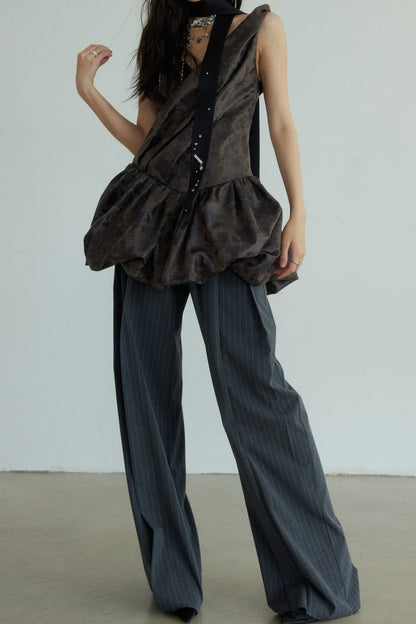 Well Tailored Dress with a Graceful Silhouette