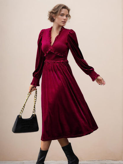 Beautifully Crafted Dress in a Classic Style
