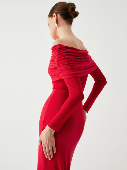 Gracefully Styled Dress for Any Occasion