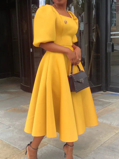 Well Tailored Dress with a Graceful Silhouette