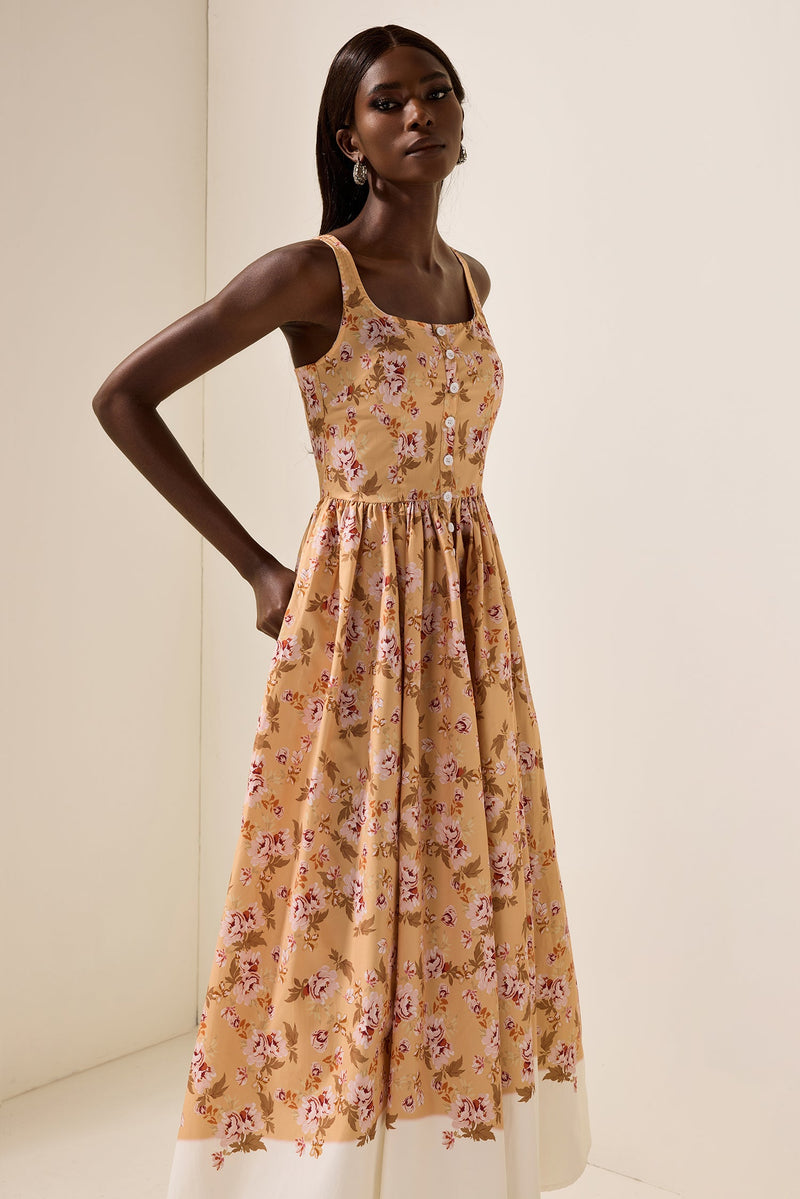 Gracefully Styled Dress for Any Occasion
