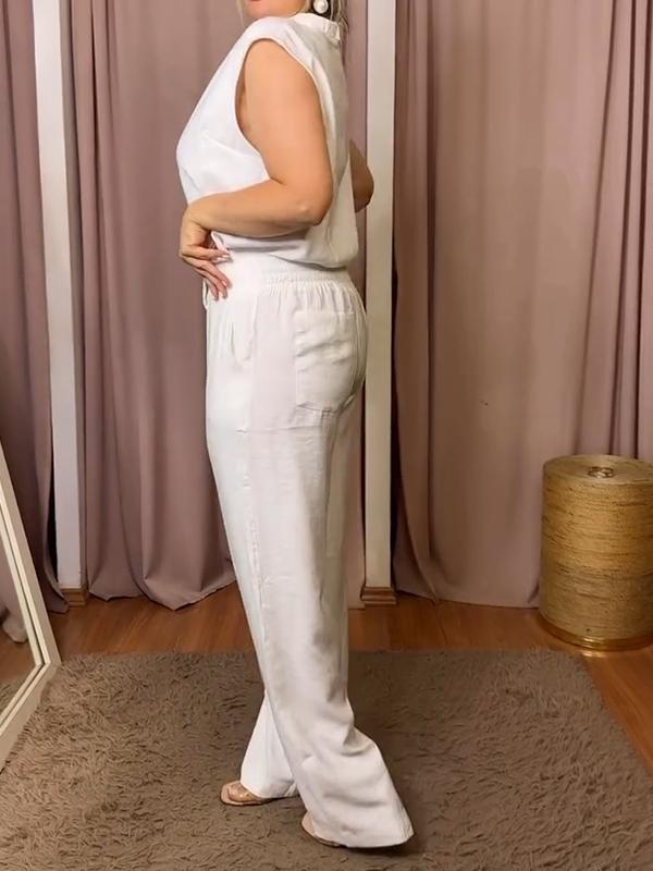 Sophisticated Garment with a Clean Classic Look