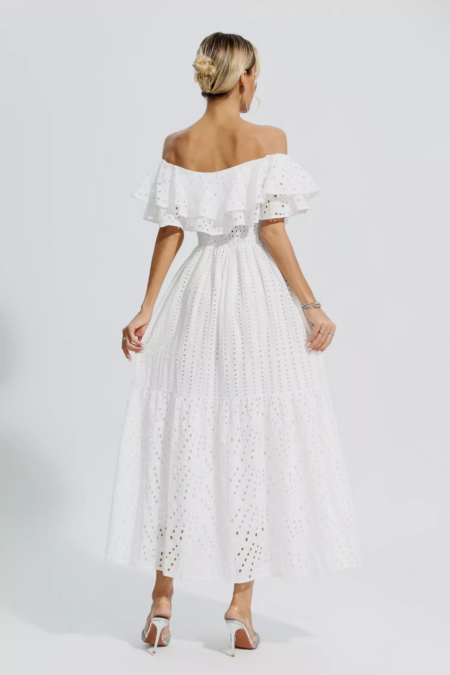Beautifully Crafted Dress in a Classic Style