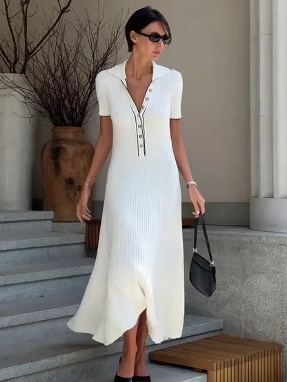 Beautifully Finished Dress in a Timeless Design