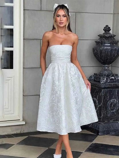 Sophisticated Dress with a Clean Classic Look