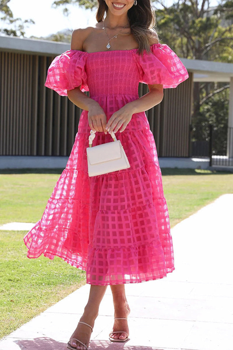 Well Tailored Dress with a Graceful Silhouette