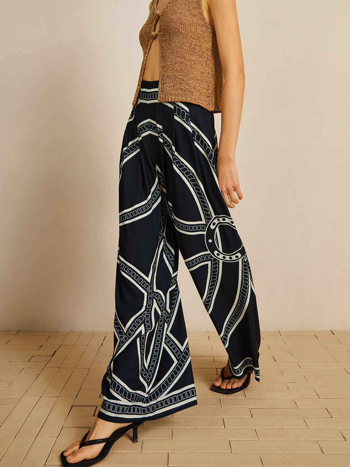 Beautifully Finished Pants in a Timeless Design
