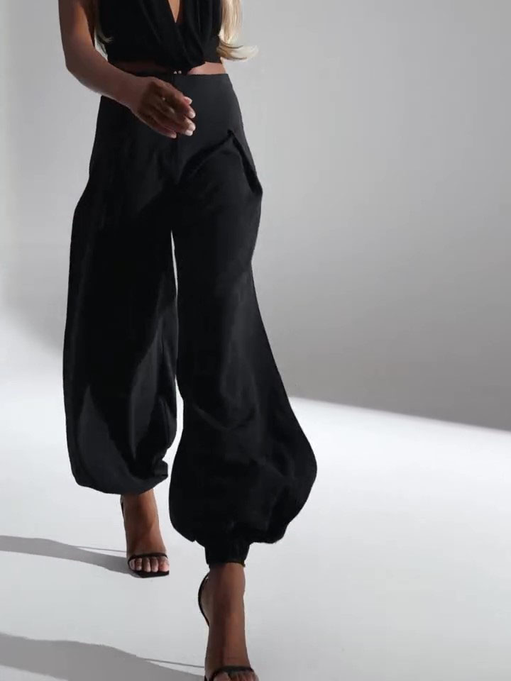 Classic Vintage Pants with a Flattering Fit