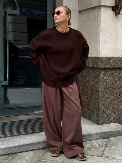 Effortlessly Elegant Sweater with a Timeless Design