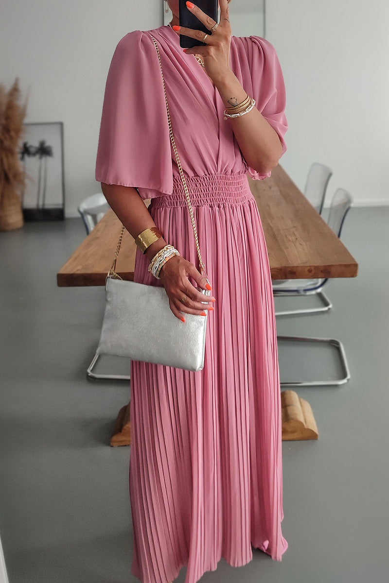 Effortlessly Elegant Garment with a Timeless Design
