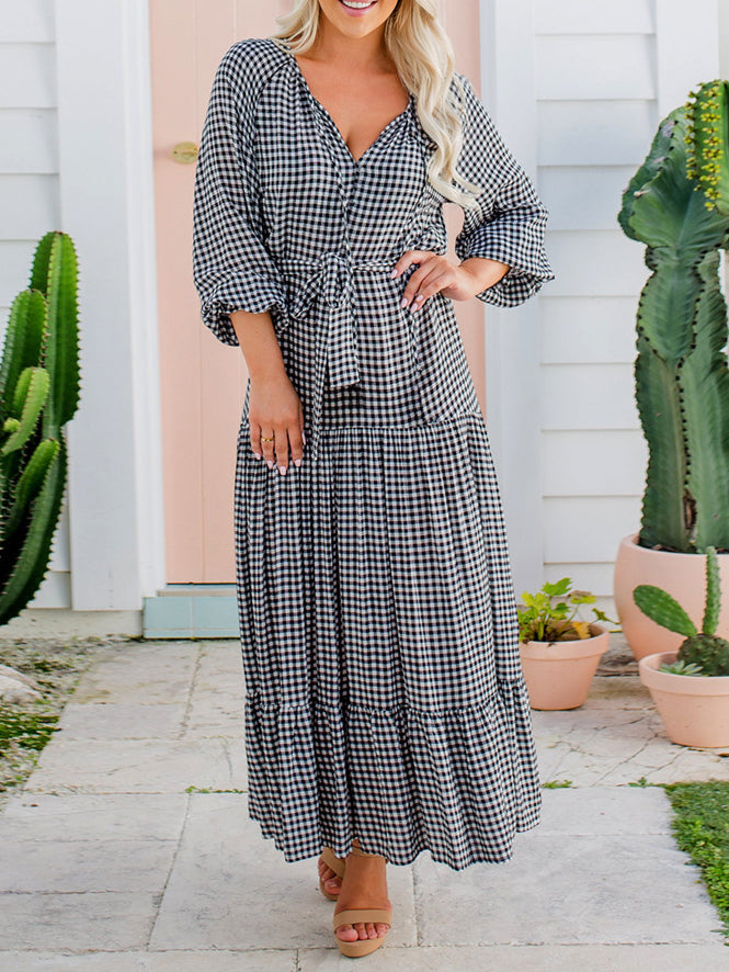 Well Tailored Dress with a Graceful Silhouette
