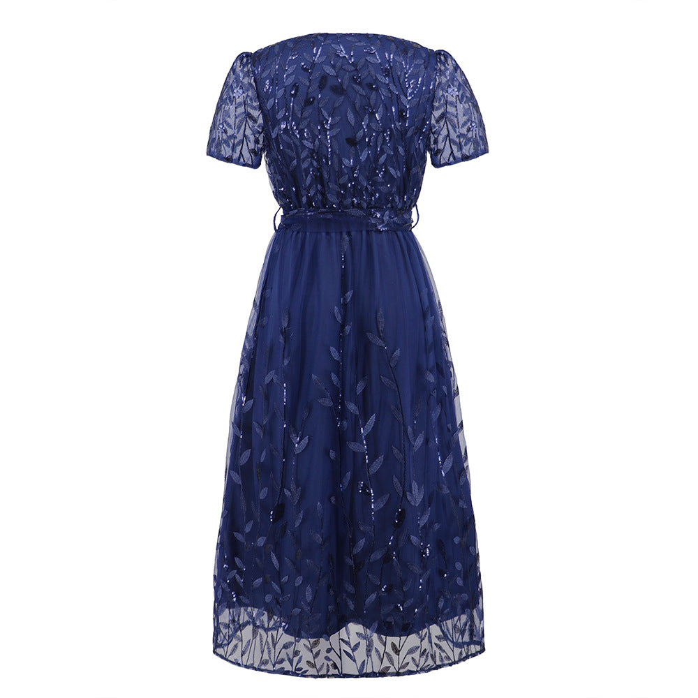 Classic Vintage Dress with a Flattering Fit