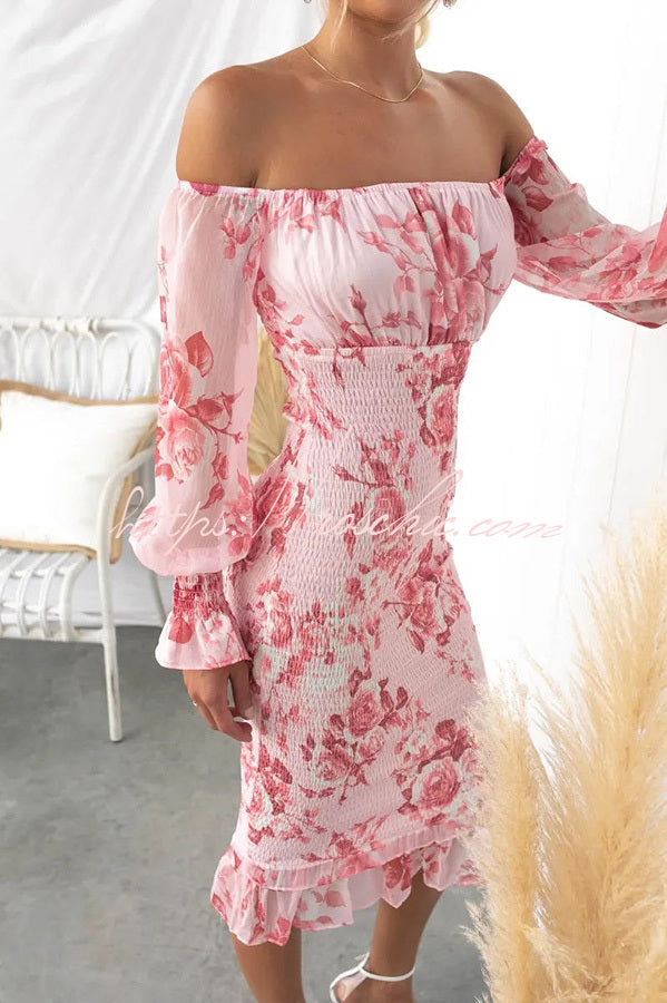 Classic Vintage Dress with a Flattering Fit