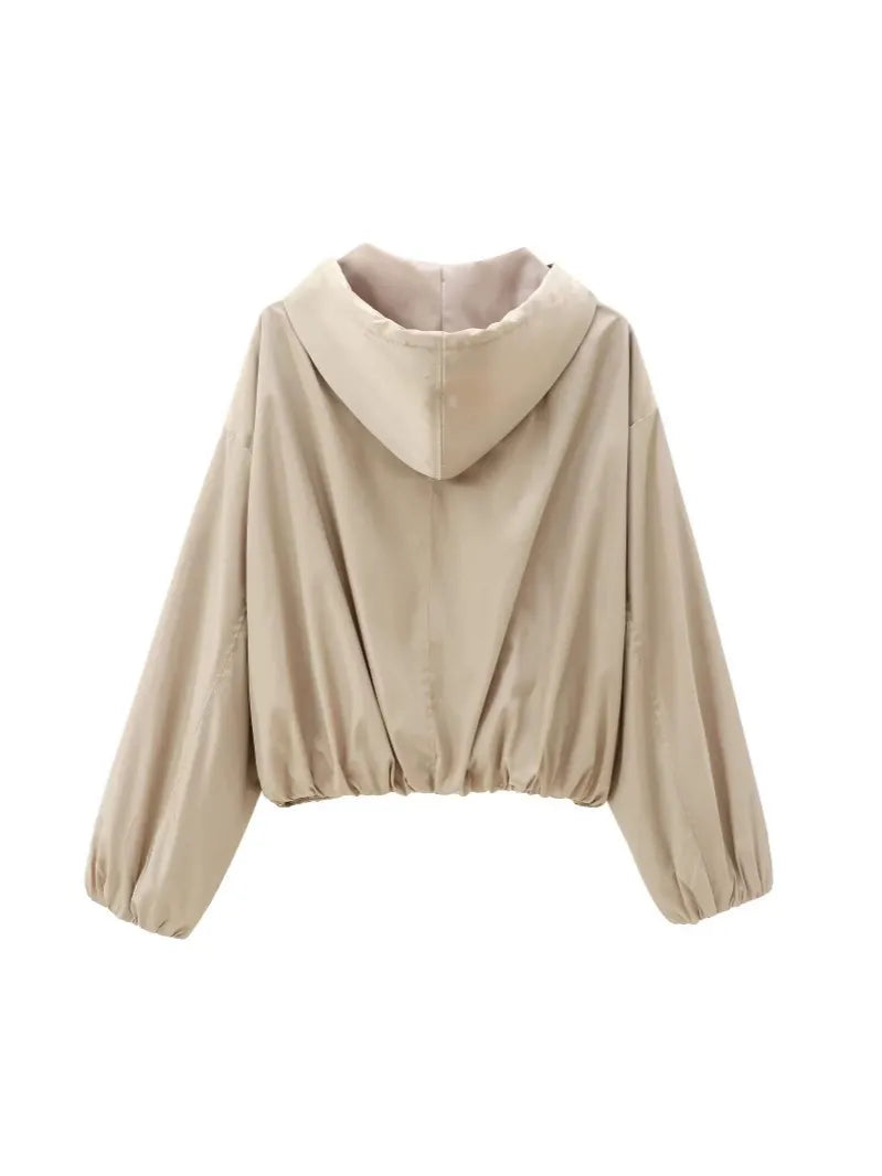 Effortlessly Elegant Jacket with a Timeless Design