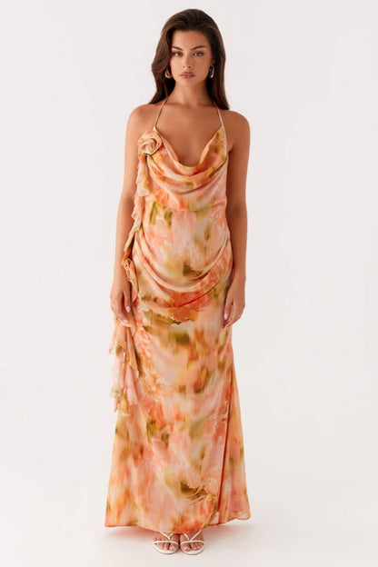 Gracefully Styled Dress for Any Occasion