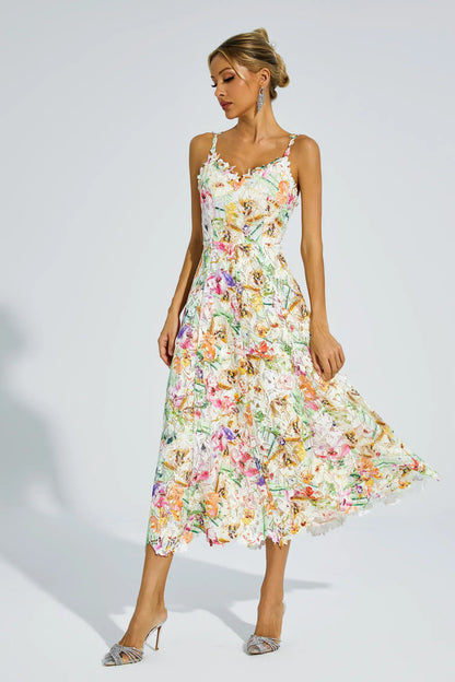 Beautifully Finished Dress in a Timeless Design