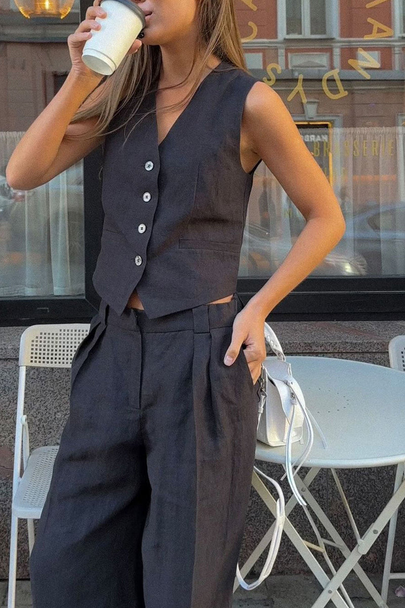 Beautifully Finished Pants in a Timeless Design