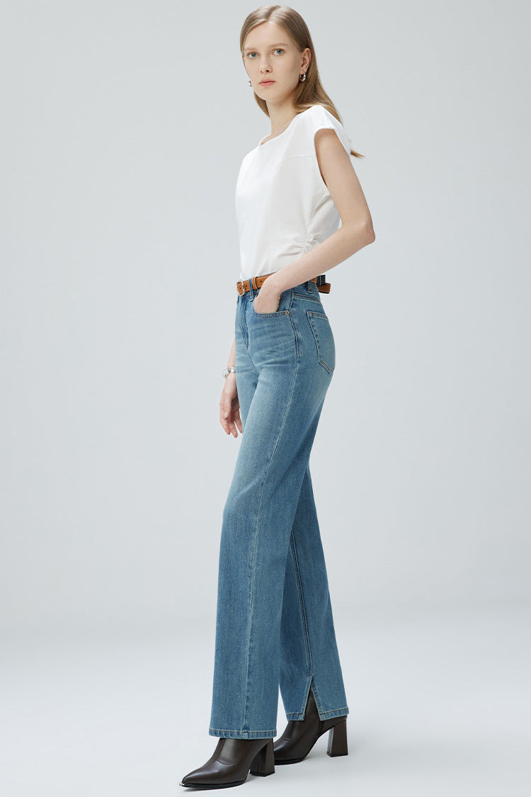 Well Tailored Garment with a Graceful Silhouette