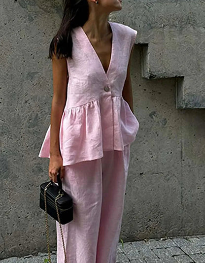 Classic Vintage Trousers with a Flattering Fit