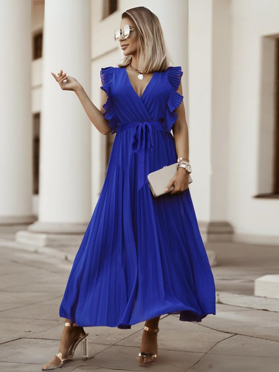 Beautifully Finished Dress in a Timeless Design