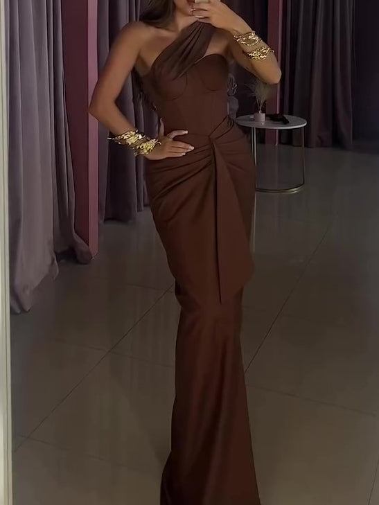 Elegantly Styled Dress for Everyday Wear