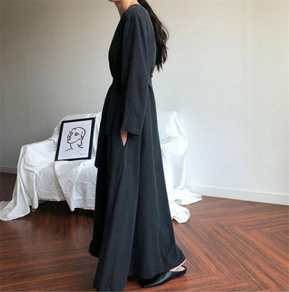 Effortlessly Elegant Dress with a Timeless Design