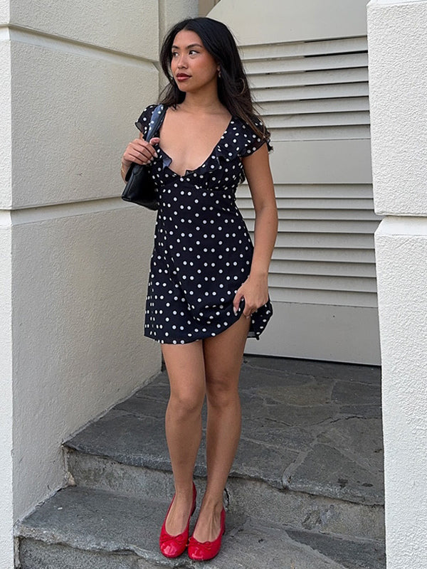 A Vintage Style Dress with Delicate Timeless Details