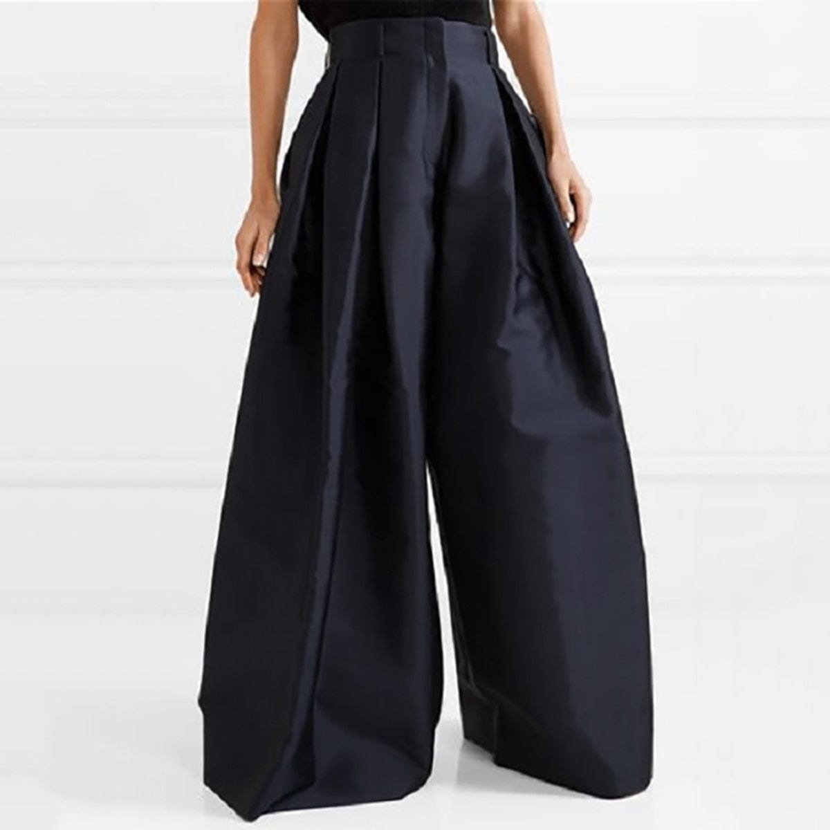 Effortlessly Elegant Pants with a Timeless Design