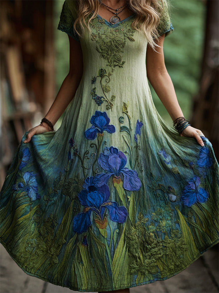 Beautifully Finished Dress in a Timeless Design