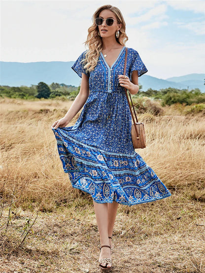 Beautifully Finished Dress in a Timeless Design