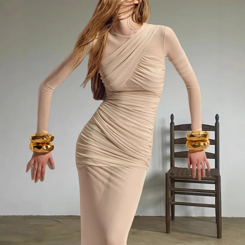 Classic Vintage & Enduringly Stylish Dress
