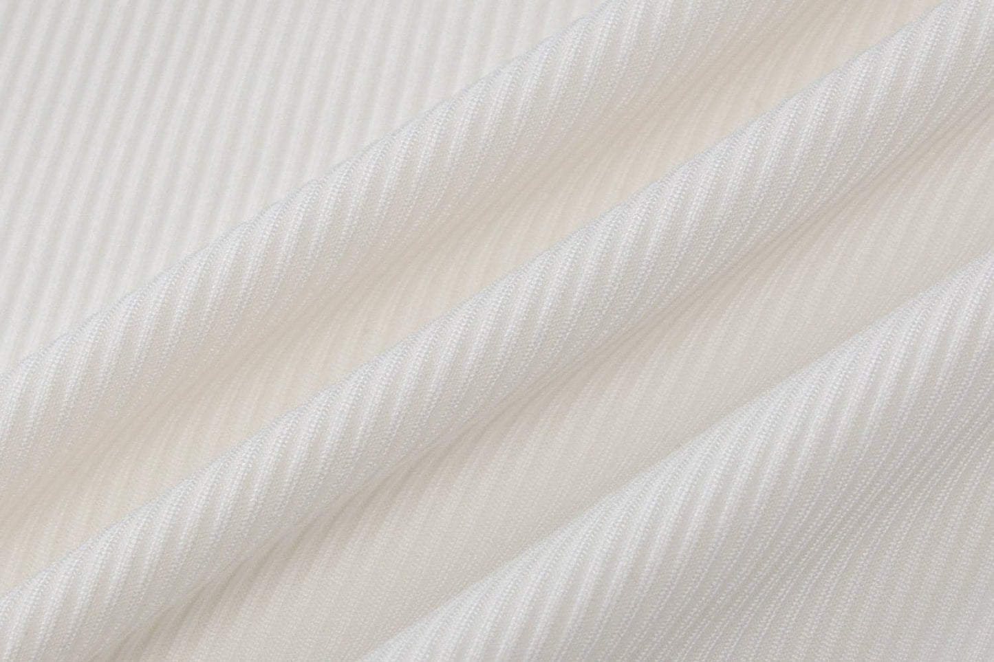 Well Tailored Garment with a Graceful Silhouette