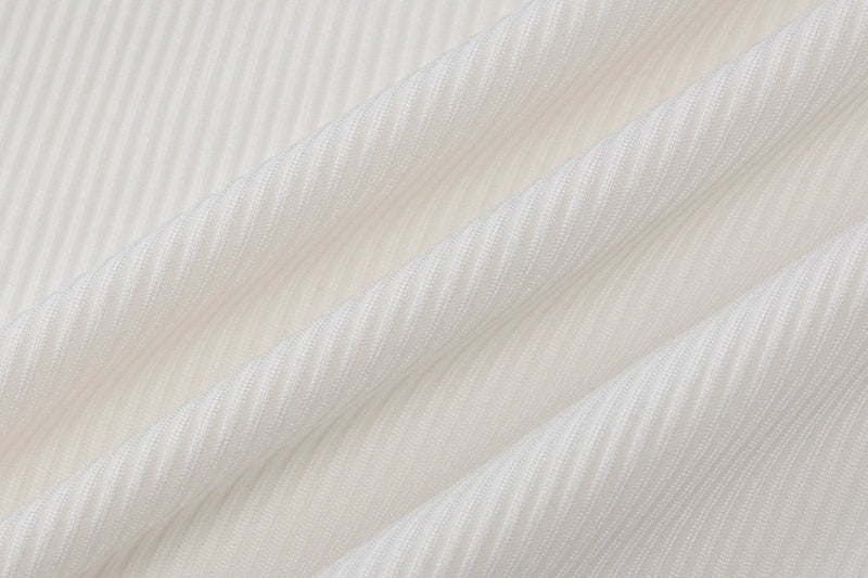 Well Tailored Garment with a Graceful Silhouette