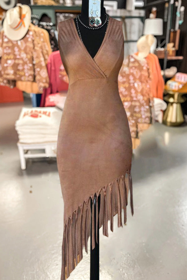 Gracefully Styled Dress for Any Occasion
