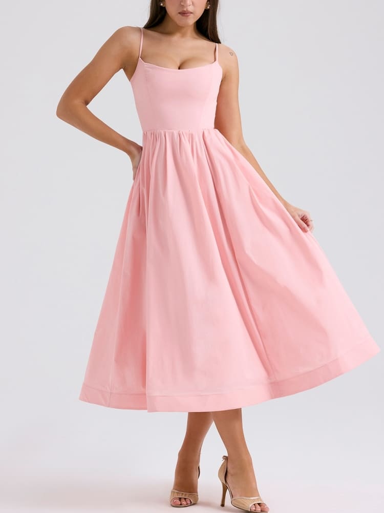Beautifully Crafted Dress in a Classic Style