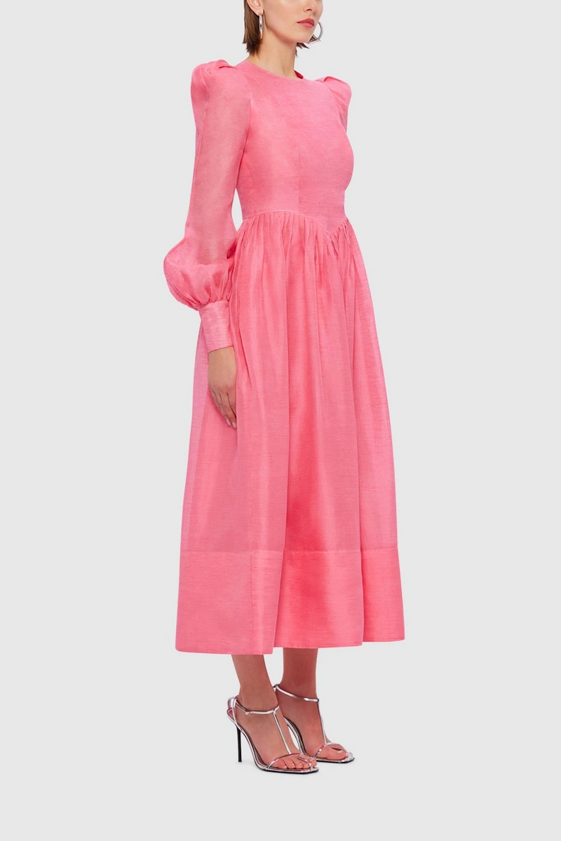 Sophisticated Dress with a Clean Classic Look