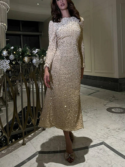 Well Tailored Dress with a Graceful Silhouette