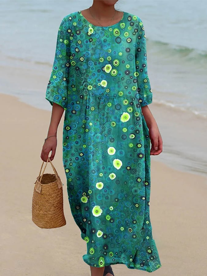 Classic Vintage Dress with a Flattering Fit