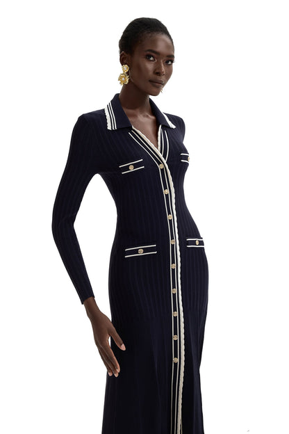 Beautifully Finished Dress in a Timeless Design