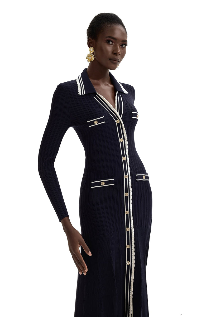Beautifully Finished Dress in a Timeless Design