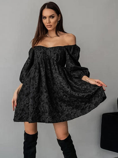 Effortlessly Elegant Dress with a Timeless Design
