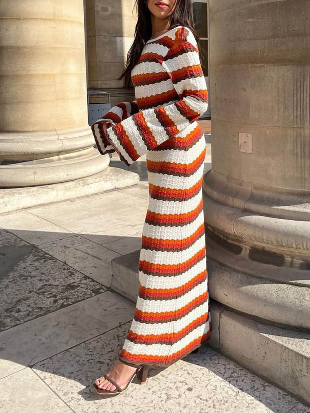 Effortlessly Elegant Dress with a Timeless Design