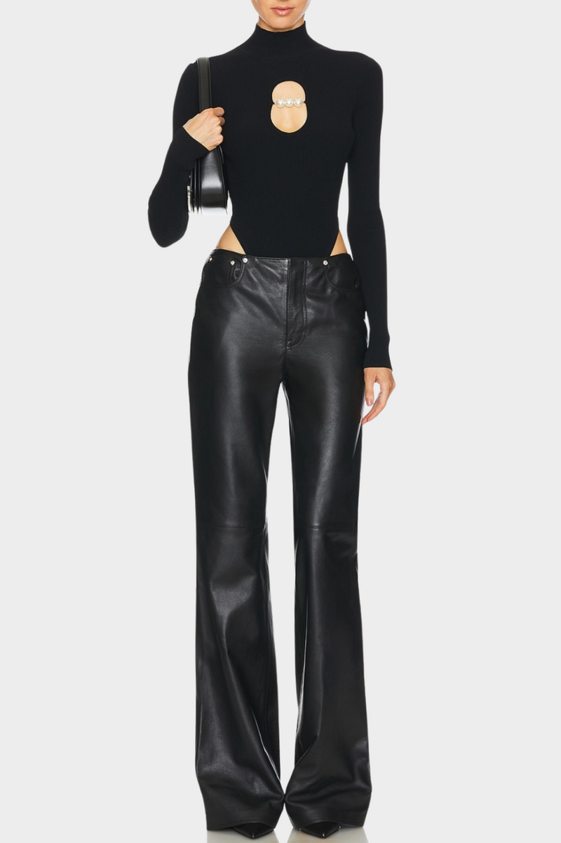 Effortlessly Elegant Garment with a Timeless Design